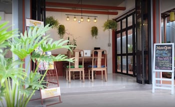 yen aura boutique hotel