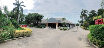 Bypass And Resort,Near Kanchanaburi War Cemetery,2 star