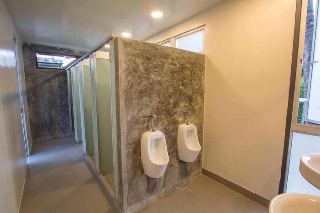 ducati bike box hostel