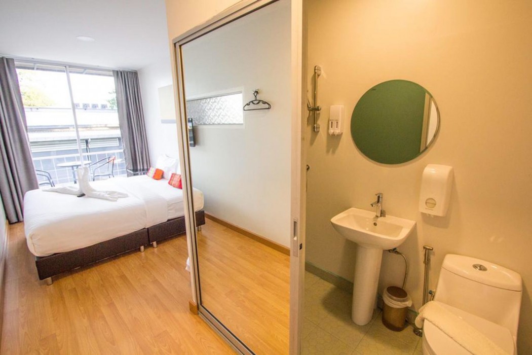 ducati bike box hostel