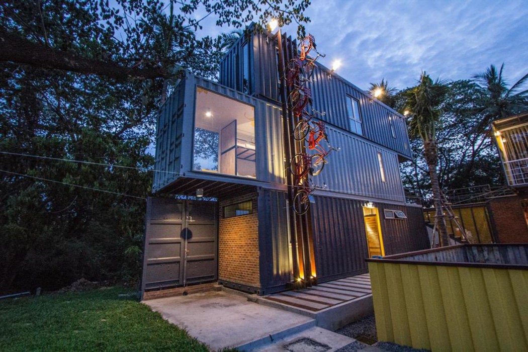 ducati bike box hostel