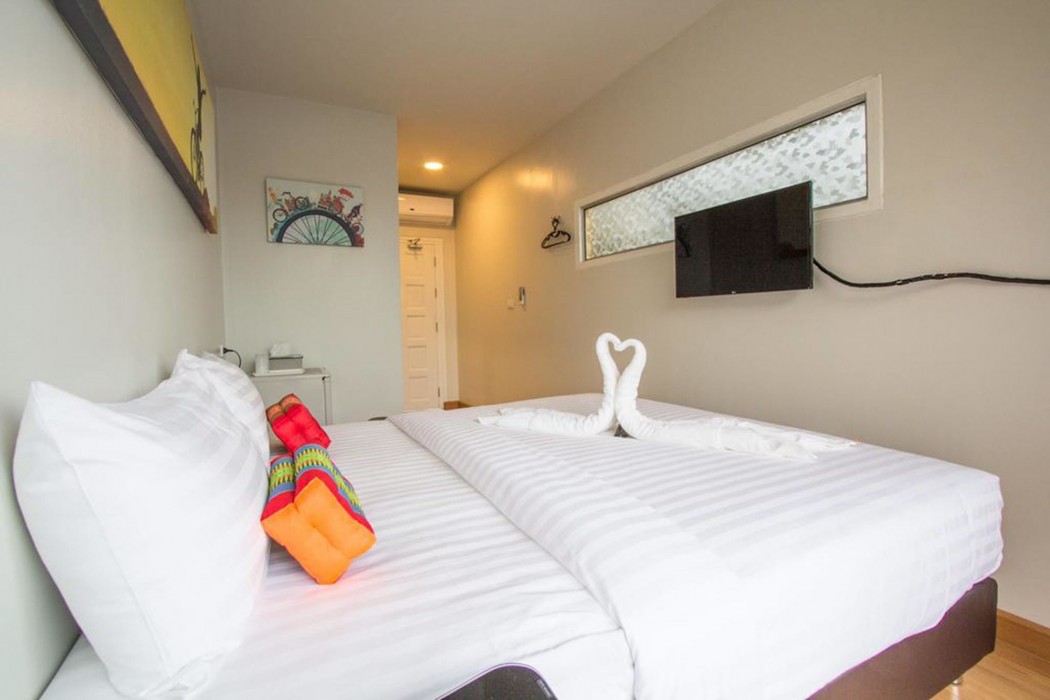 ducati bike box hostel