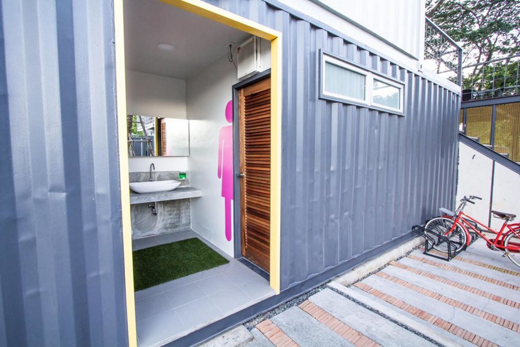 ducati bike box hostel