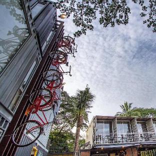 ducati bike box hostel