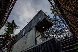 ducati bike box hostel