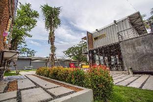 ducati bike box hostel