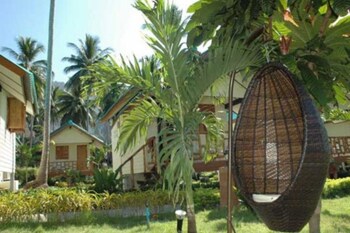green cottage beach resort