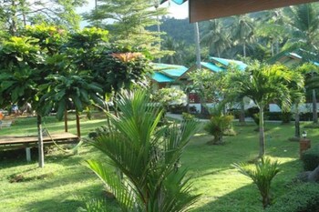 green cottage beach resort