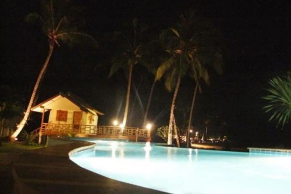 green cottage beach resort