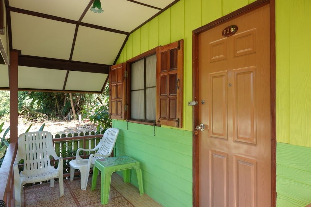 green cottage beach resort