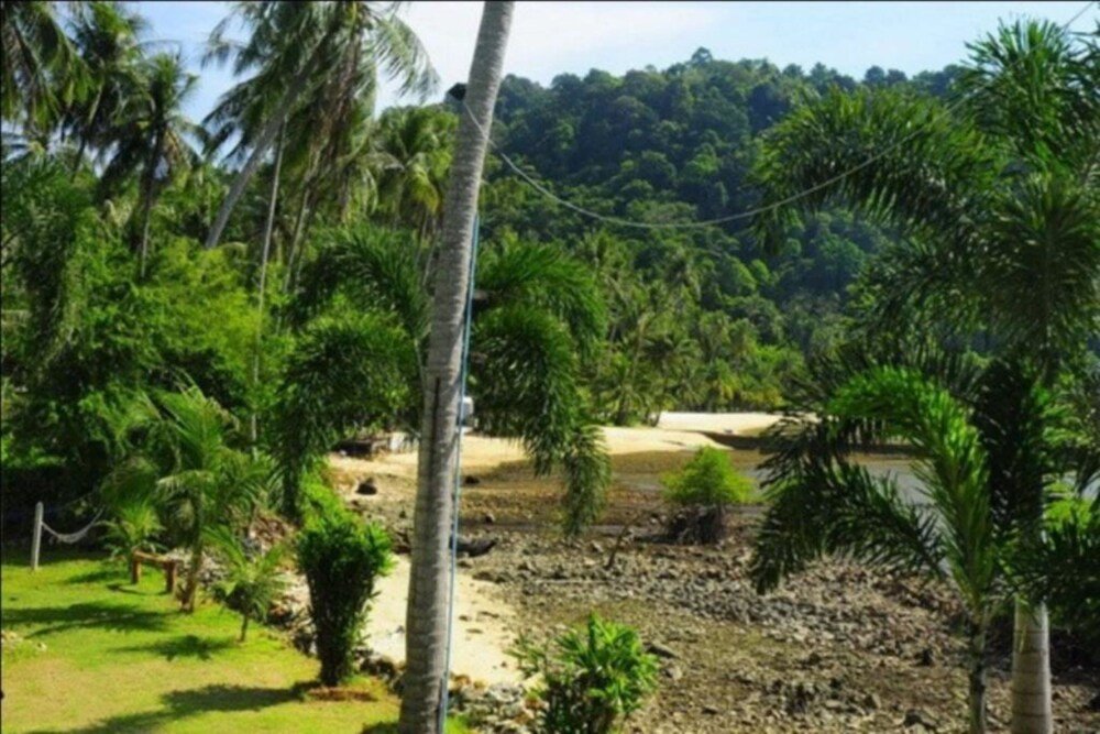 green cottage beach resort