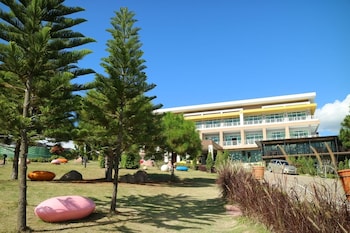 breeze hill hotel