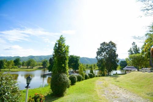 tanaosri and creekside resort