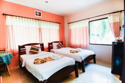 tanaosri and creekside resort
