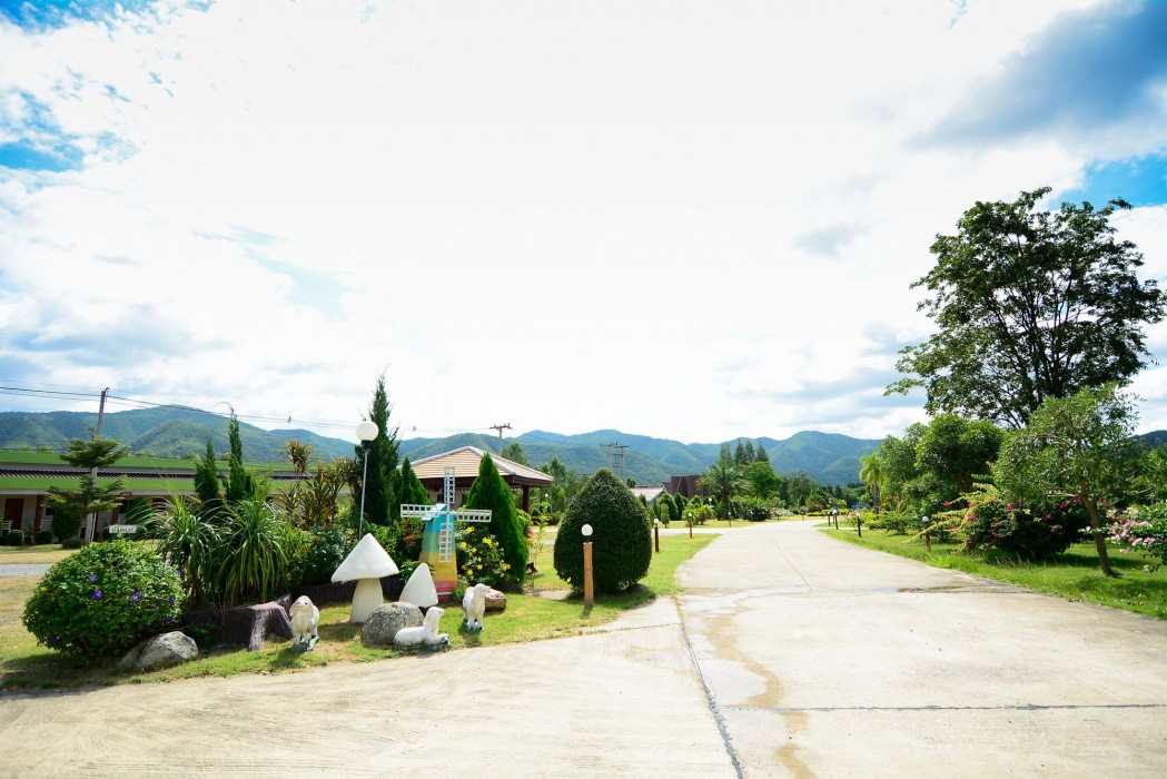 tanaosri and creekside resort