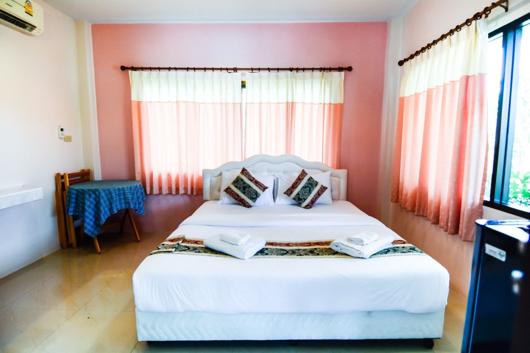 tanaosri and creekside resort