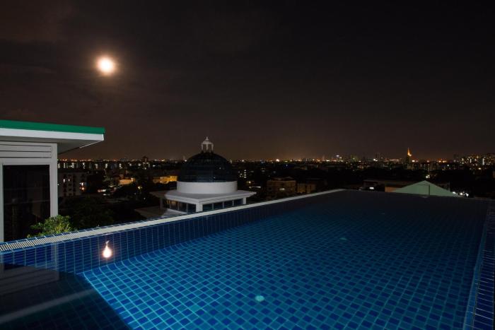 romance hotel sukhumvit 97