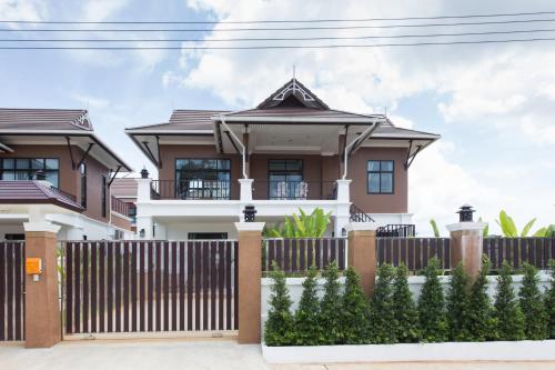 the best aonang villas