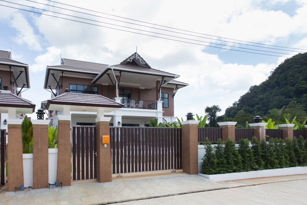 the best aonang villas