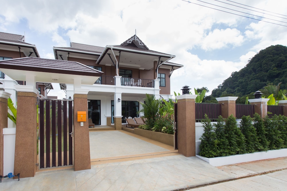 the best aonang villas