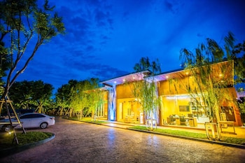 arcadia resort