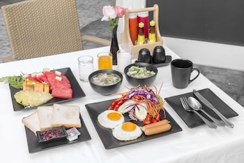xen hotel nakhon pathom