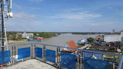 the port hostel by suwatchai
