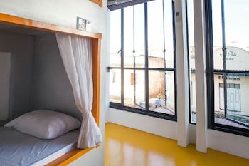 the port hostel by suwatchai