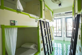 the port hostel by suwatchai