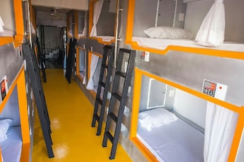 the port hostel by suwatchai