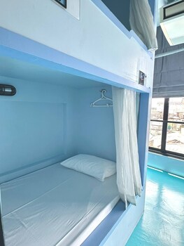 the port hostel by suwatchai