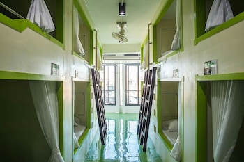the port hostel by suwatchai