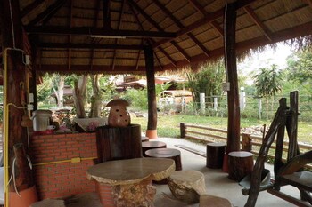 Rim Nam Kong Homestay & Campsite,Near Wat Pa Non Sri Sa-At,2 star
