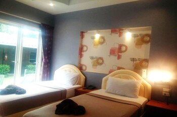 arunee resort koh chang