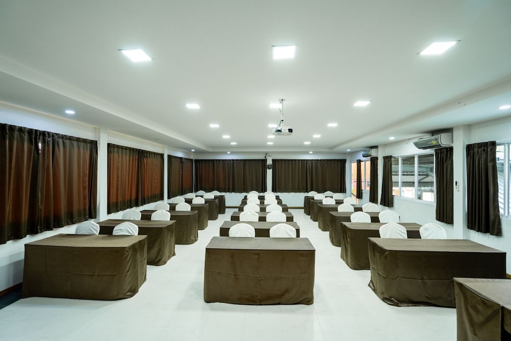 lamphurai riverside resort and spa