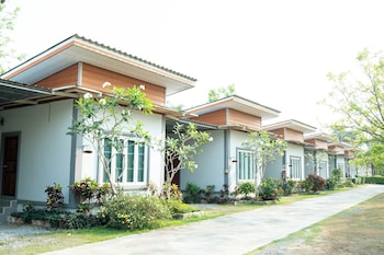 lamphurai riverside resort and spa