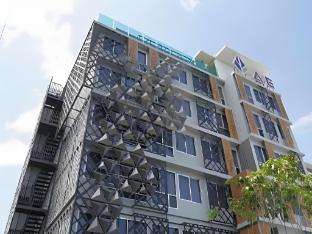 ae lana chiang mai hotel