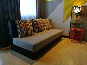 ae lana chiang mai hotel