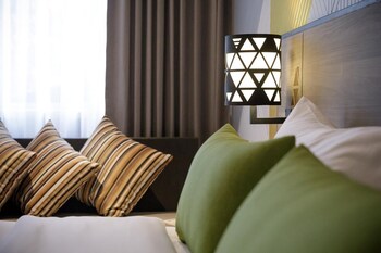 ae lana chiang mai hotel