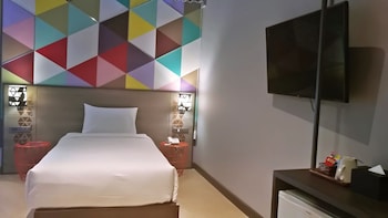 ae lana chiang mai hotel