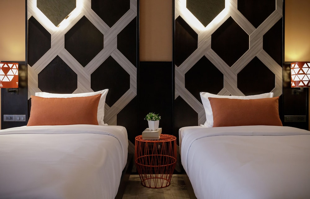 ae lana chiang mai hotel