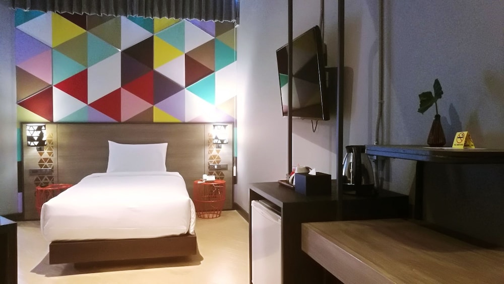 ae lana chiang mai hotel