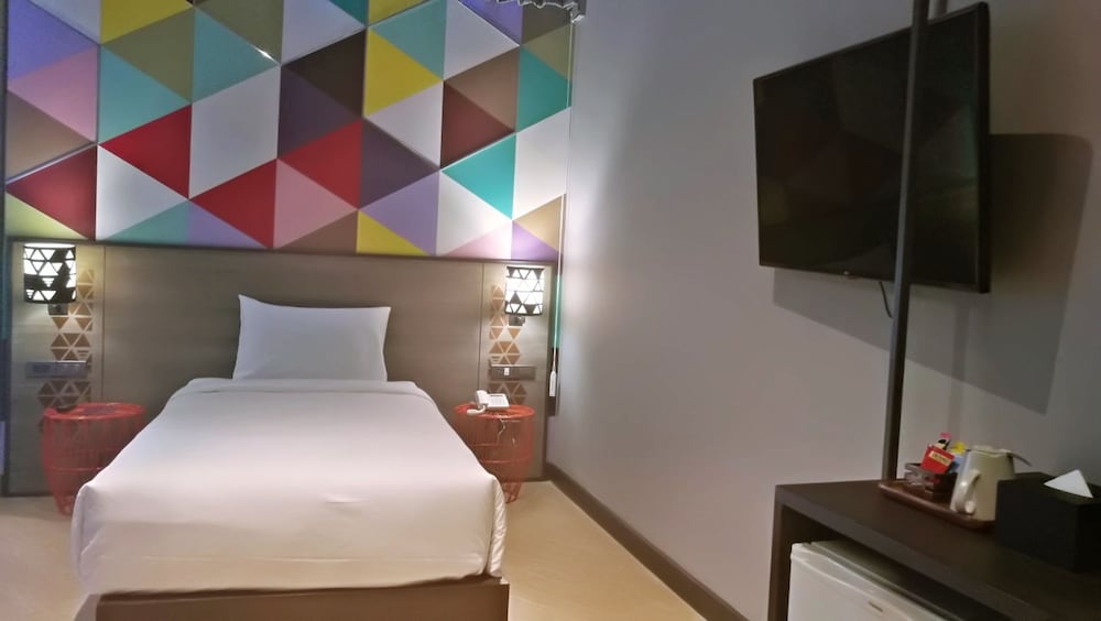 ae lana chiang mai hotel