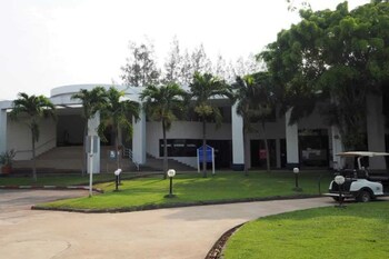 Sawang Resort Golf Club And Hotel,Ban Laem>>Amphawa,4 star