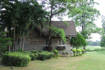 Sawang Resort Golf Club And Hotel,Ban Laem>>Amphawa,4 star