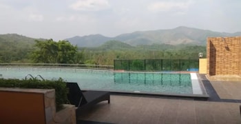 The Location,In Suan Phueng,4 star