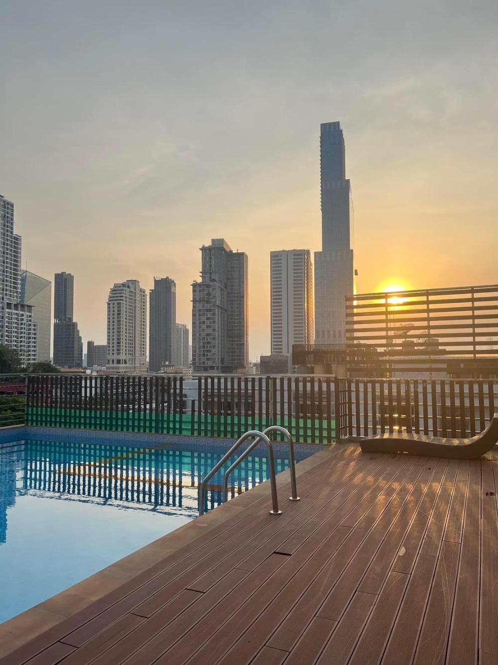 top high airport link hotel