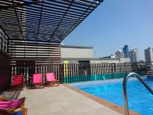 top high airport link hotel