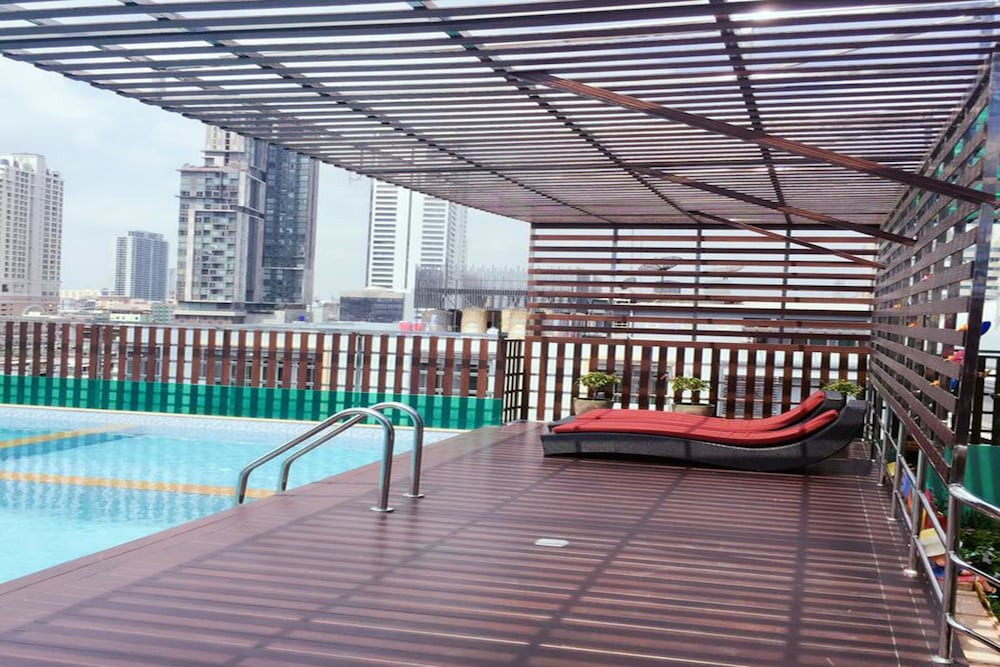 top high airport link hotel