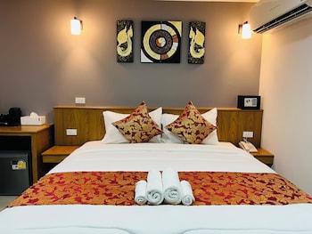 top high airport link hotel